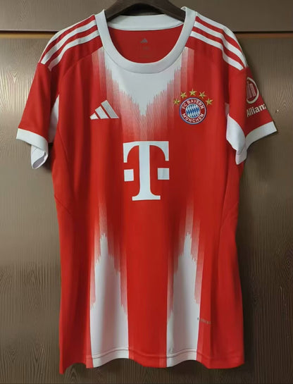 Bayern Munich Home Jersey 2025/26 - Women's