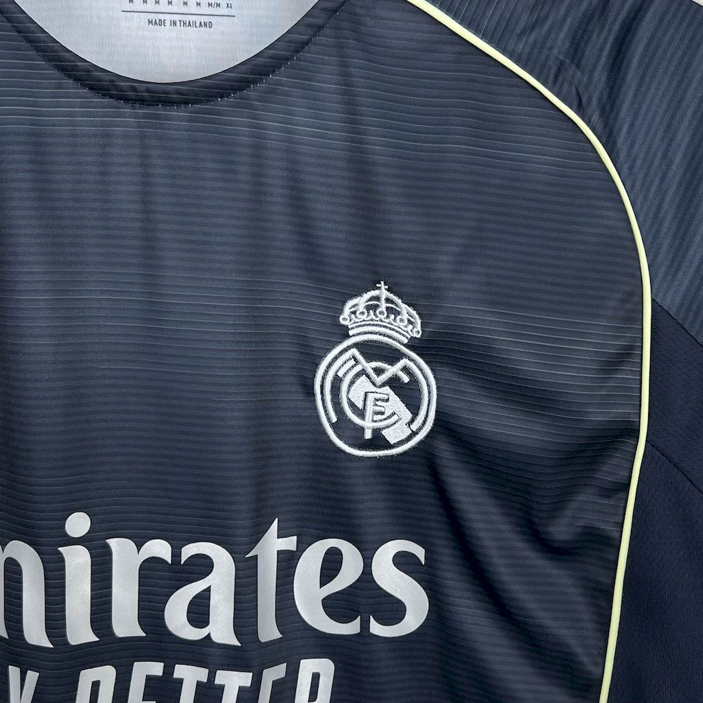 Real Madrid 2025/26 Away Long Sleeves Jersey