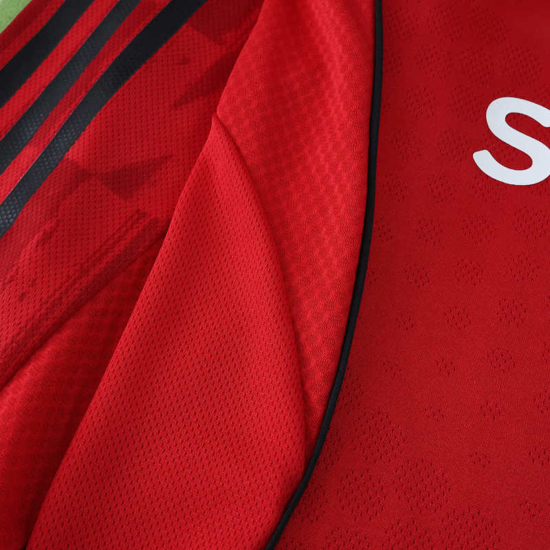 Manchester United Player Home Jersey 2025/26 - Long Sleeve