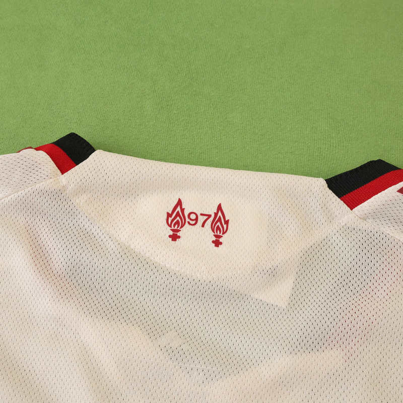 Liverpool Away Player Jersey 2025/26 - Long Sleeve
