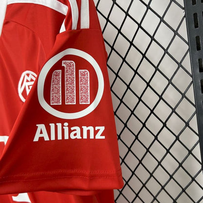 Bayern Munich Goalkeeper Jersey 2025/26