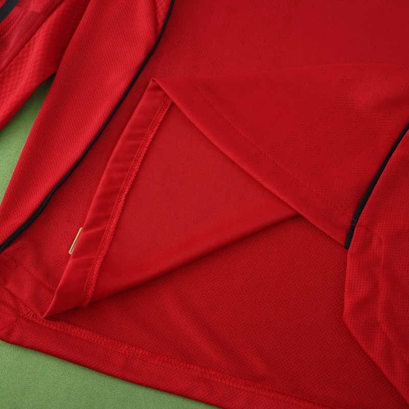 Manchester United Player Home Jersey 2025/26 - Long Sleeve